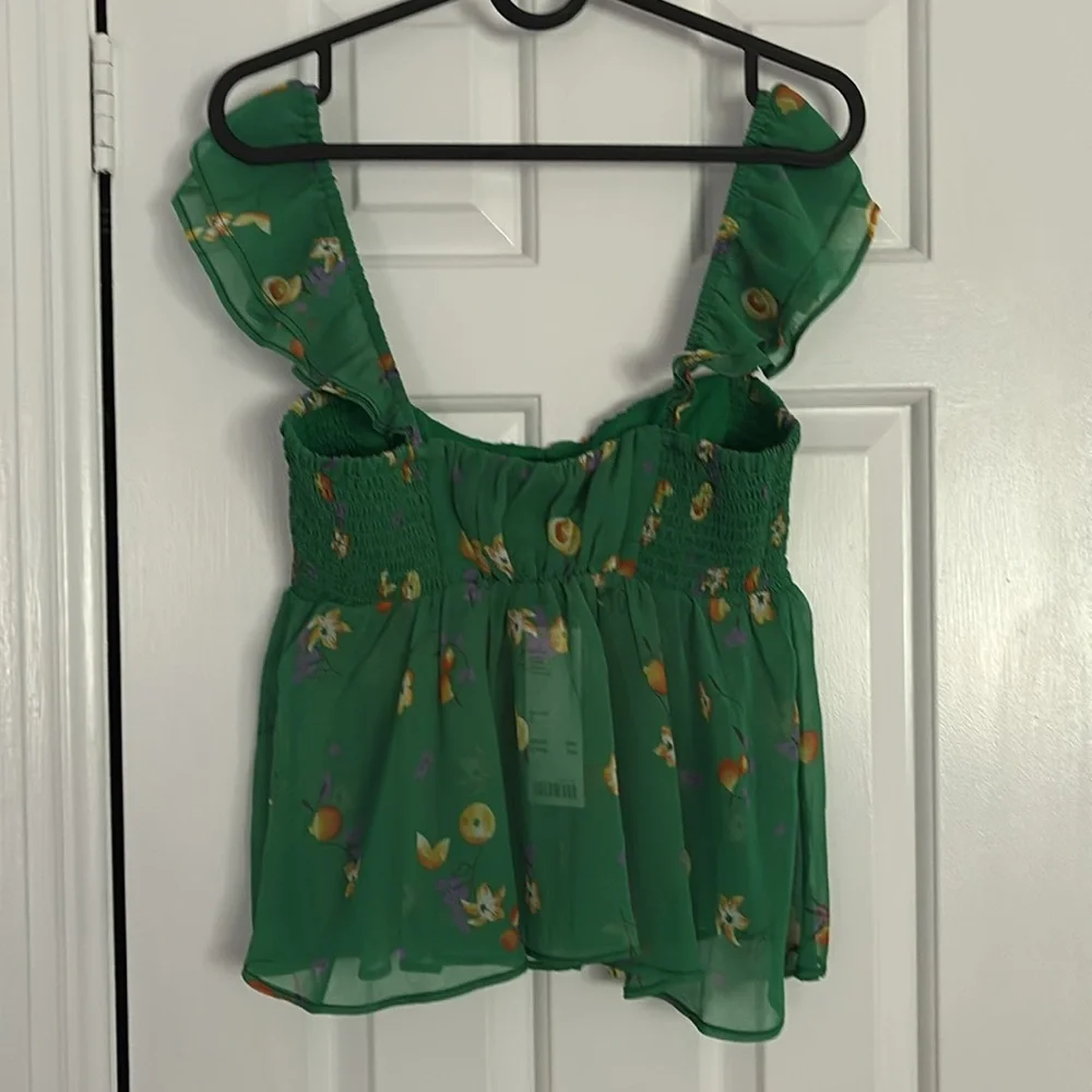 Green Summer Top - Picture 5 of 6